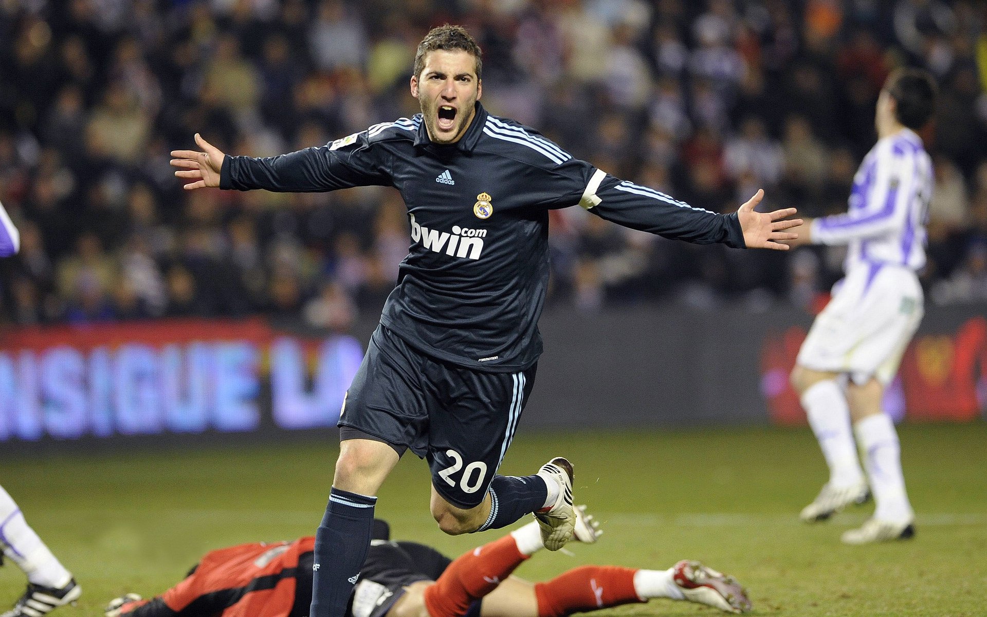 开云综合服务-《CS_GO年度决赛,硝烟散尽谁为王》,硝烟散尽3